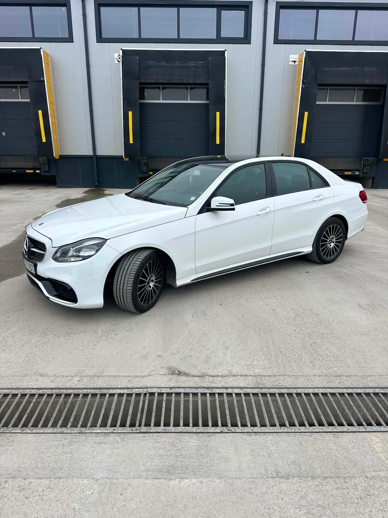 Mercedes-Benz E 200, снимка 7 - Автомобили и джипове - 55658235