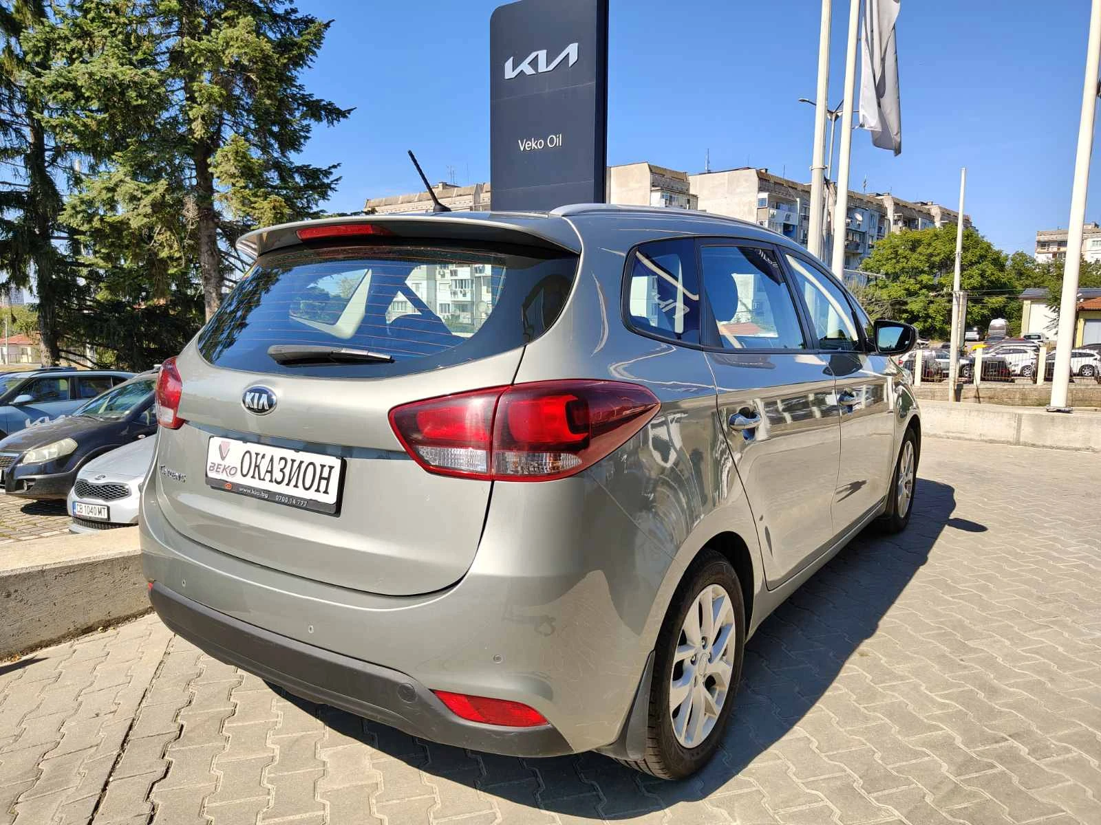 Kia Carens Executive, снимка 5 - Автомобили и джипове - 55739453