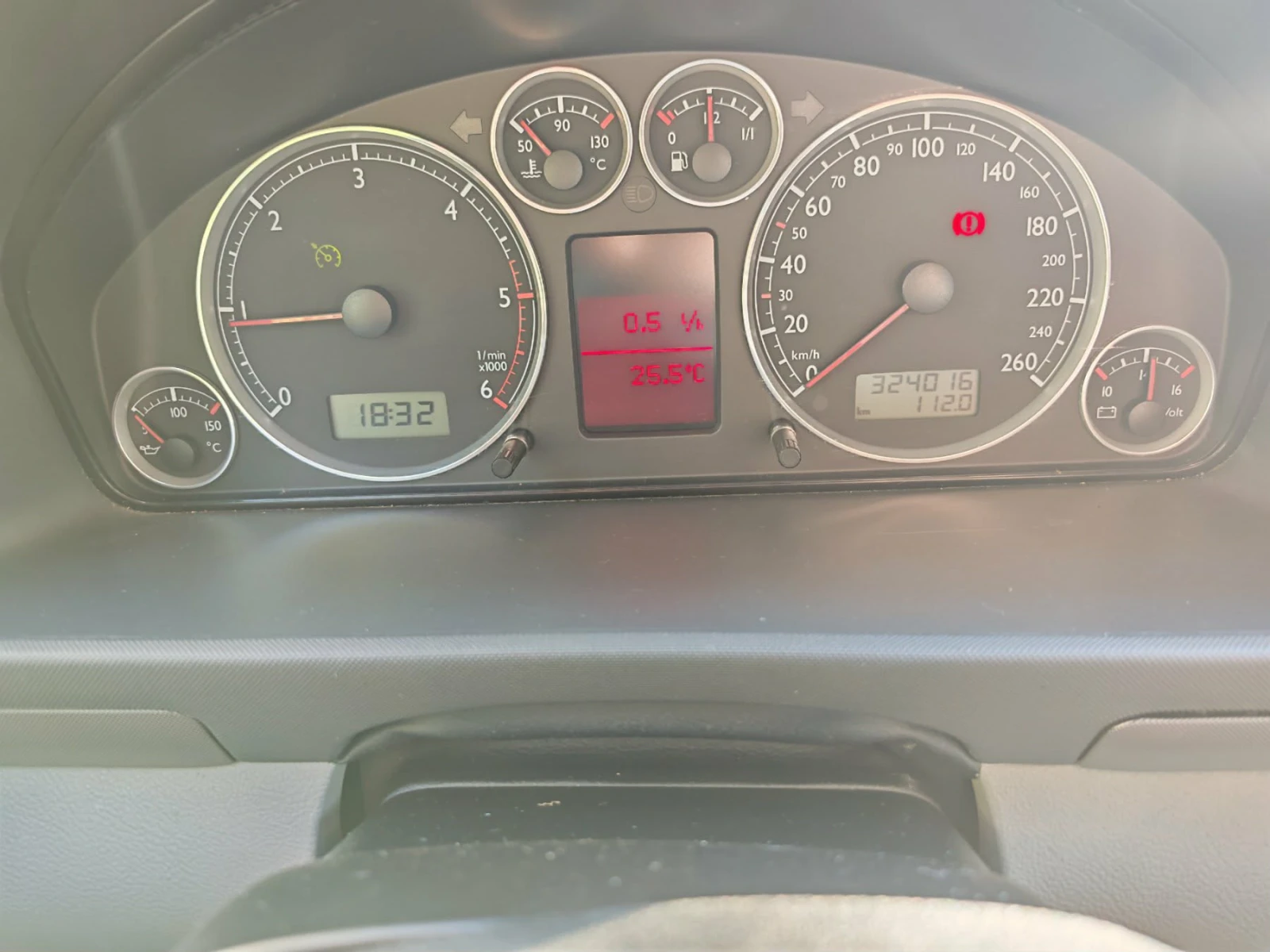 VW Sharan 1.9 TDI, снимка 4 - Автомобили и джипове - 55989272