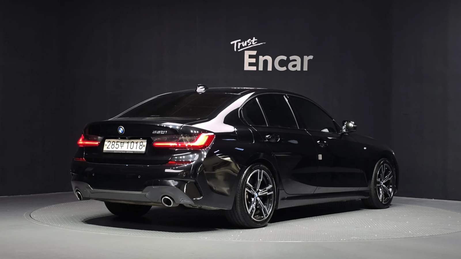 BMW 330 i M Sport, снимка 2 - Автомобили и джипове - 56081576