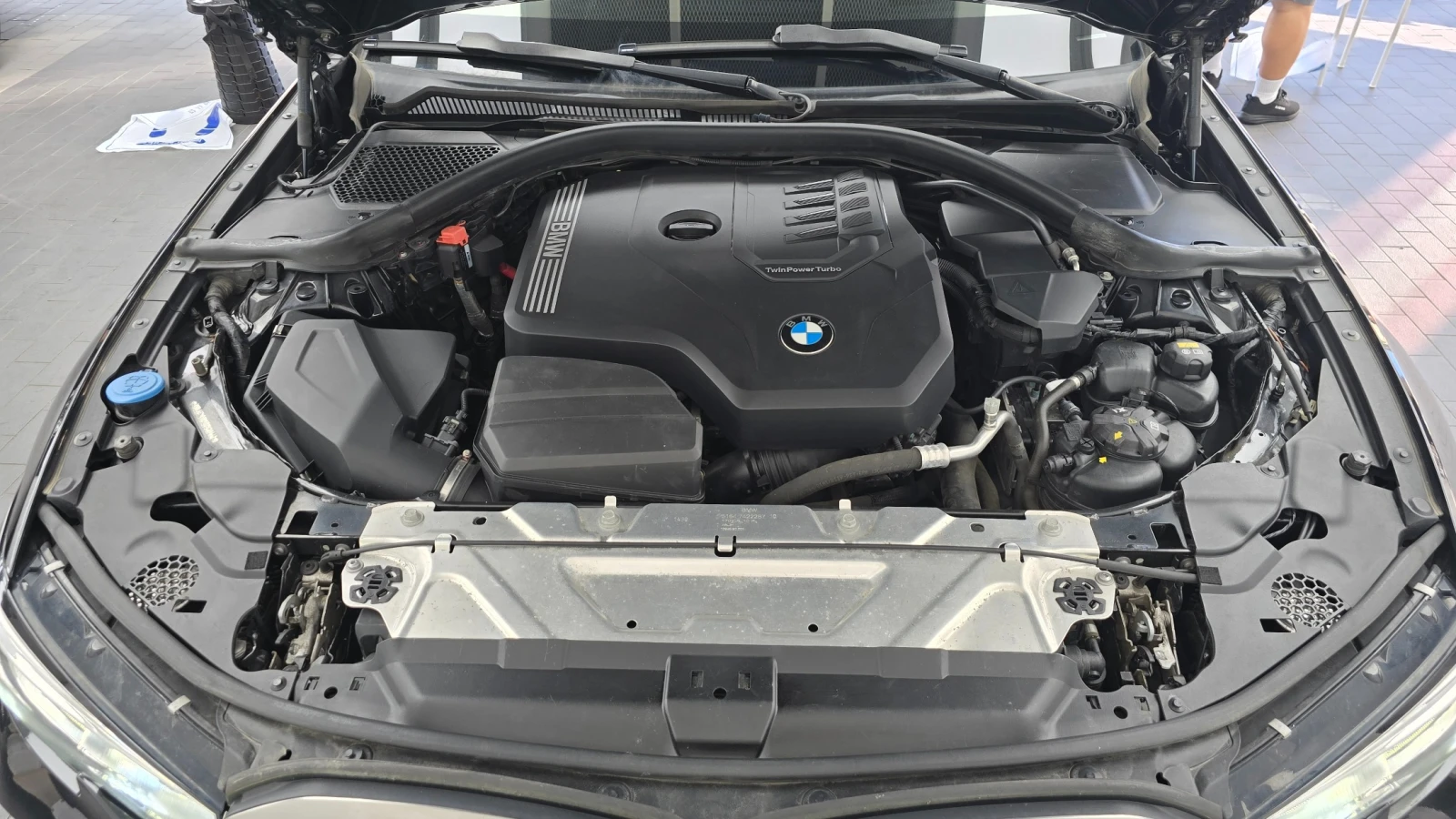 BMW 330 i M Sport, снимка 6 - Автомобили и джипове - 56081576