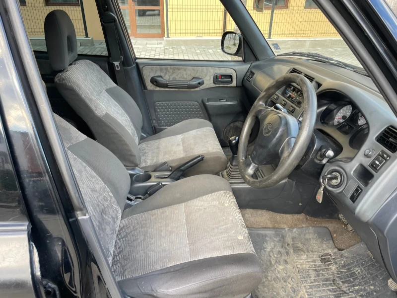 Toyota Rav4 2.0i Газ-Клима, снимка 8 - Автомобили и джипове - 47466346