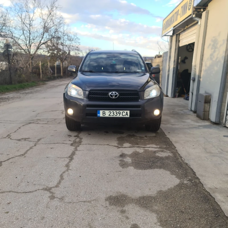 Toyota Rav4 Dizel 136кс., снимка 2 - Автомобили и джипове - 48058902