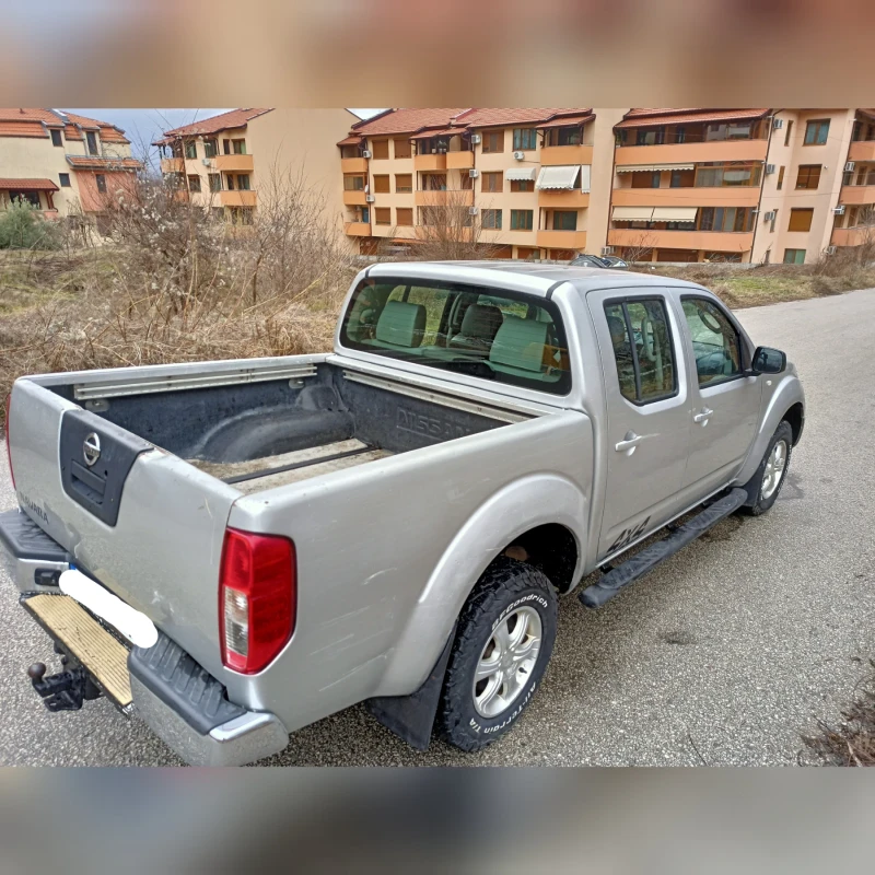 Nissan Navara, снимка 10 - Автомобили и джипове - 49043426