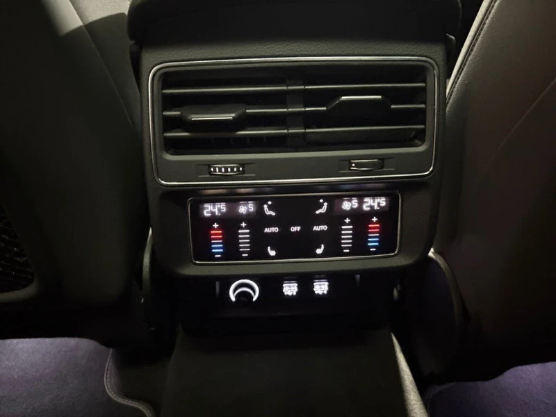 Audi Q8 S-LINE* PANO* BOSE* DISTRONIC* ОБДУХ* HUD* , снимка 10 - Автомобили и джипове - 53284940