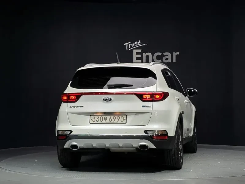 Kia Sportage The Bold Diesel 2.0 2Wd Prestige, снимка 4 - Автомобили и джипове - 54836640