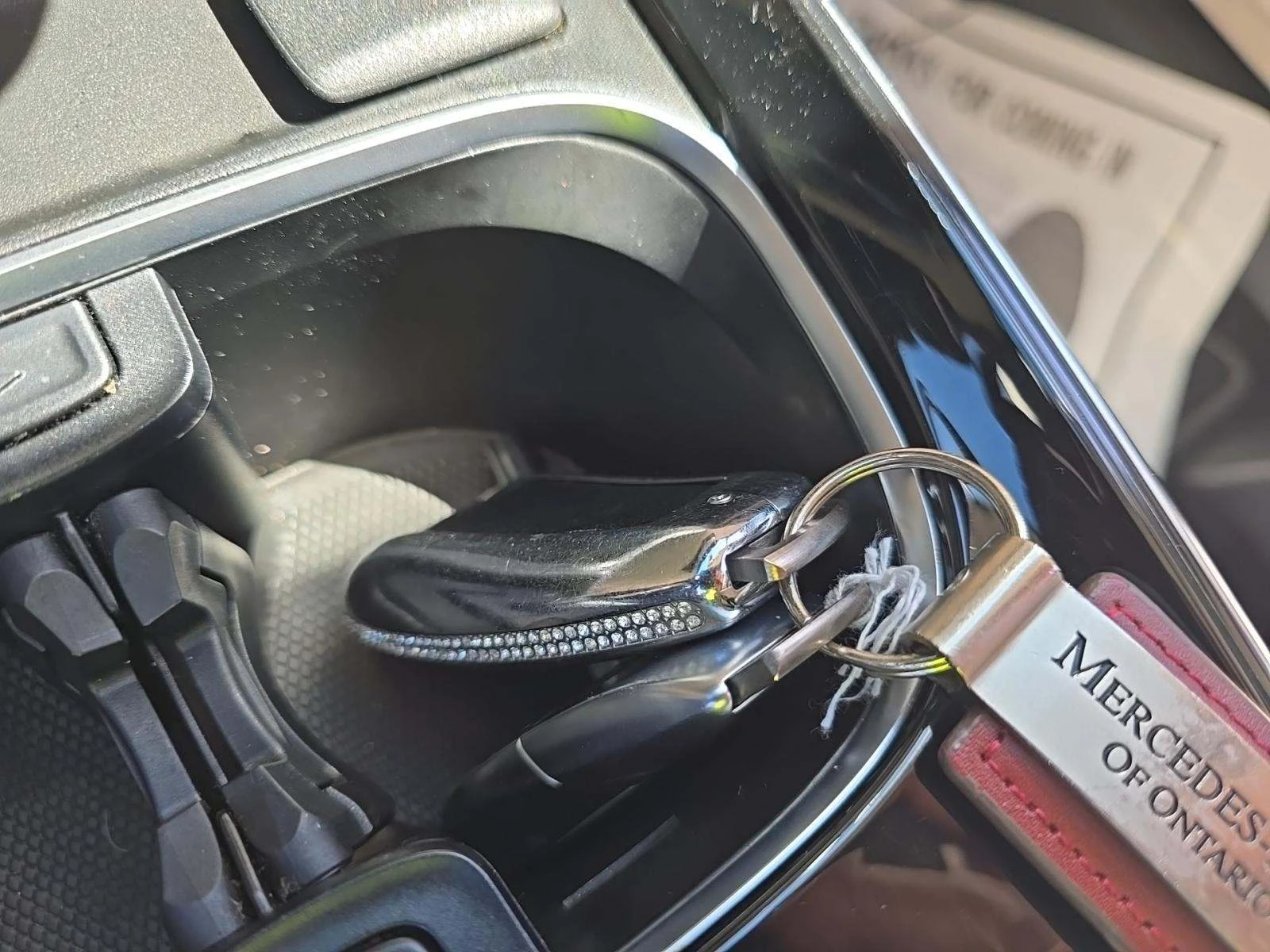 Mercedes-Benz GLB 2 КЛЮЧА* PANO* KEYLESS* DIGITAL* М.ТОЧКА* ПАМЕТ* К | Mobile.bg — изображение 11