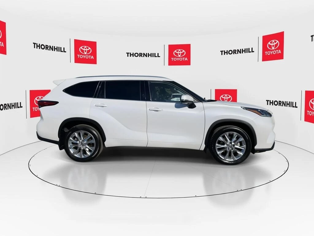 Toyota Highlander * Limited NO ACCIDENT, 1OWNER, FULL SERVICE HISTOR - изображение 10