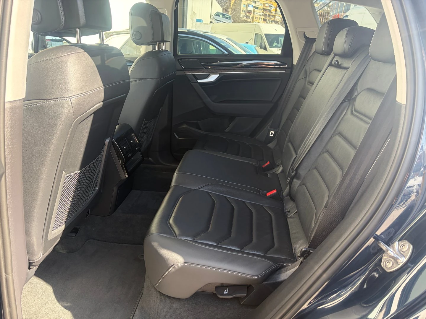 VW Touareg, снимка 7 - Автомобили и джипове - 54130888