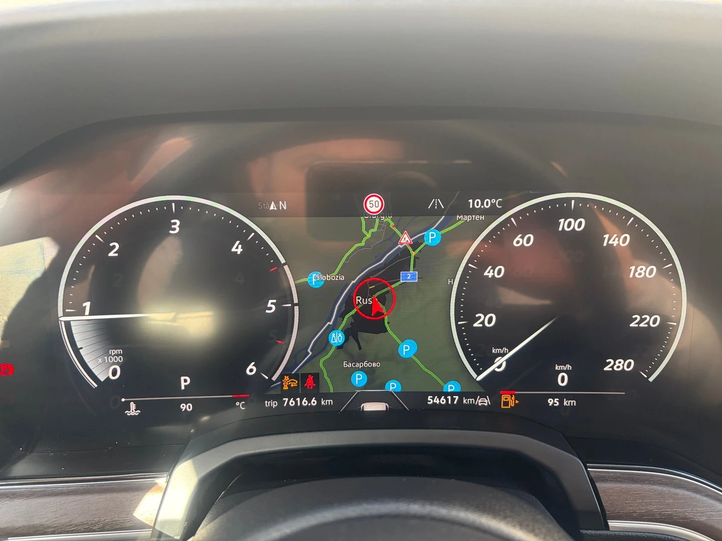 VW Touareg, снимка 10 - Автомобили и джипове - 54130888