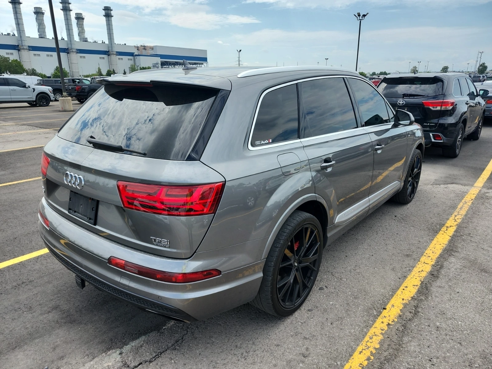 Audi Q7 3, 0 Supercharge Technik, снимка 3 - Автомобили и джипове - 55629632