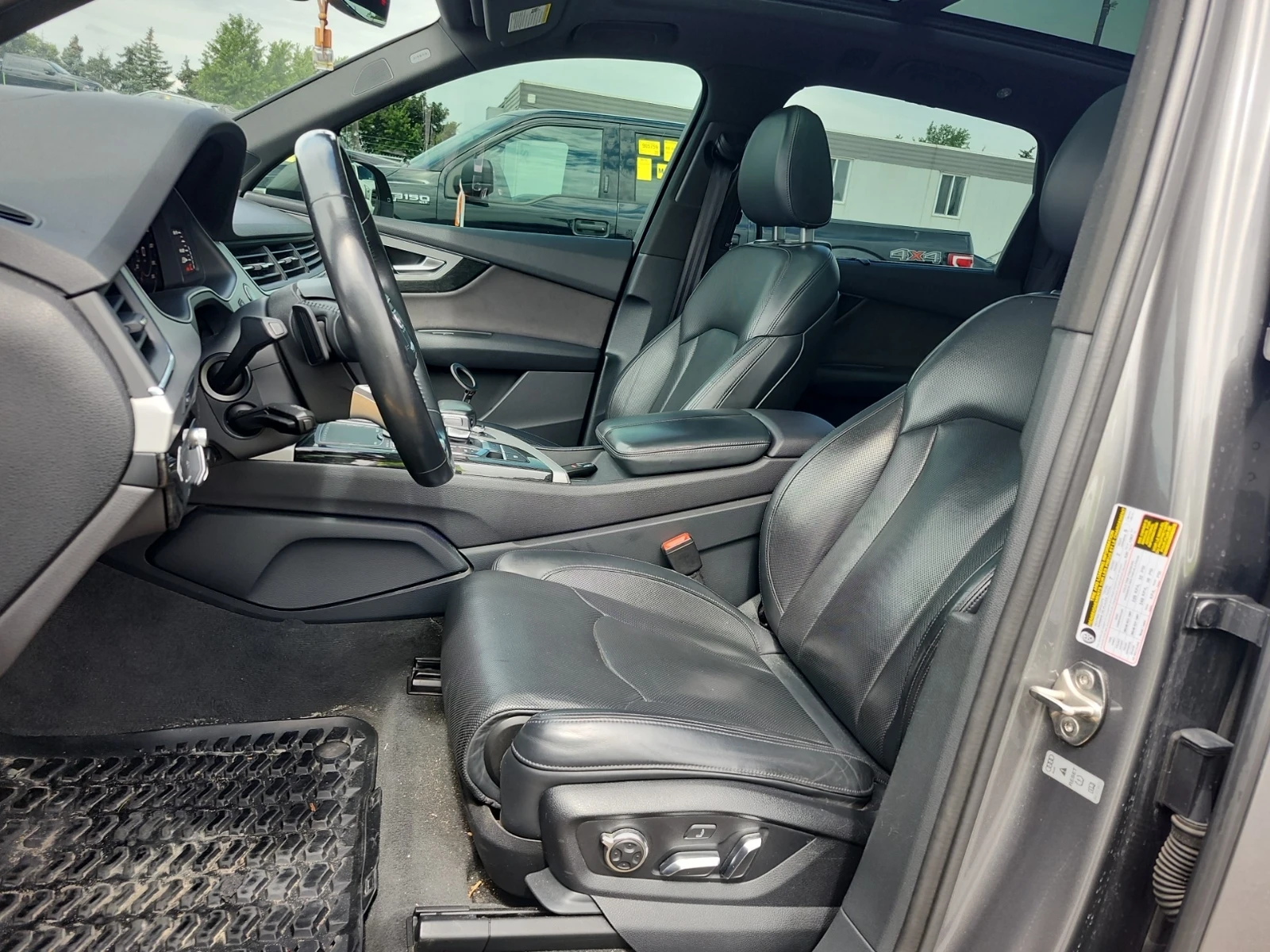 Audi Q7 3, 0 Supercharge Technik, снимка 5 - Автомобили и джипове - 55629632