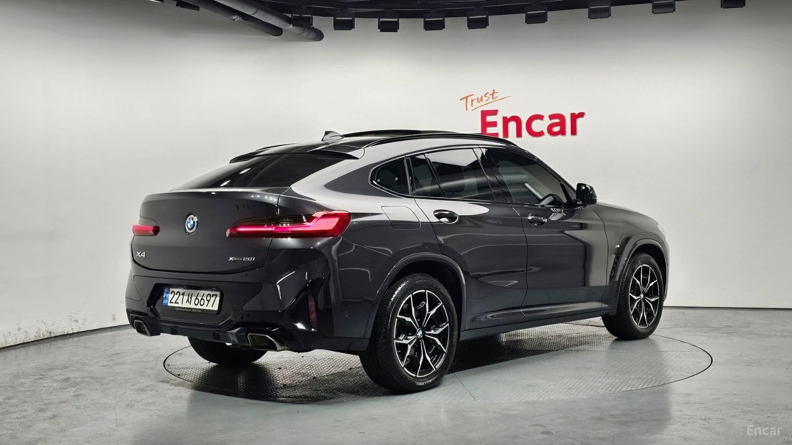 BMW X4 XDRIVE/M-SPORT/DRIVE-ASSISTS/PANOROOF, снимка 3 - Автомобили и джипове - 55688318