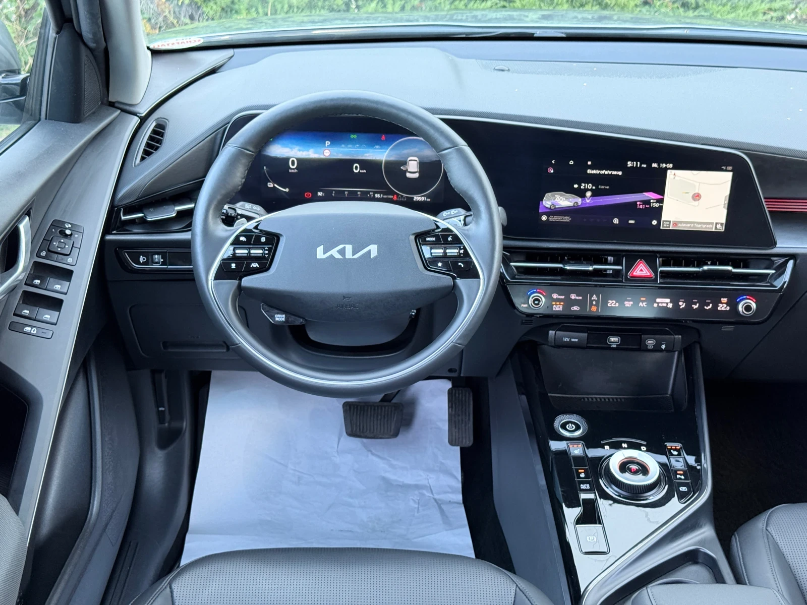 Kia Niro 64.8KW-29ХИЛ.КМ-SOH100%-В ГАРАНЦИЯ, снимка 11 - Автомобили и джипове - 55738336