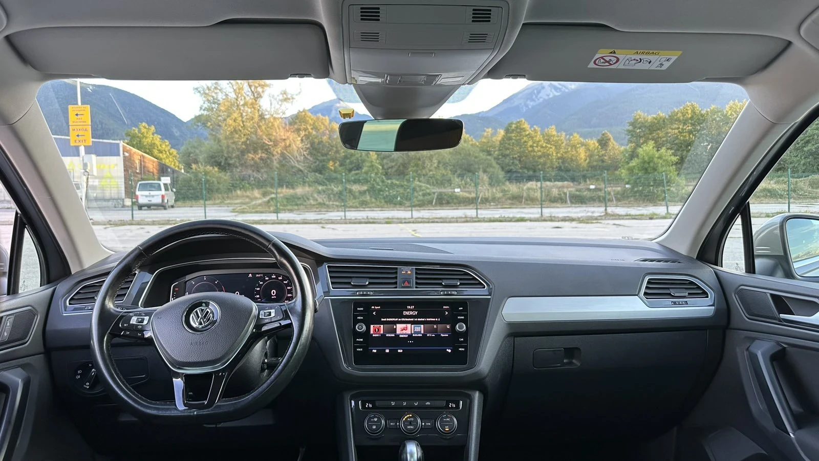 VW Tiguan R-Line 2.0TDI 150hp Automat, снимка 6 - Автомобили и джипове - 55847785