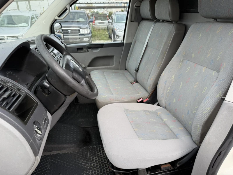 VW Transporter 1.9TDI 90kc Italia, снимка 9 - Бусове и автобуси - 52140656