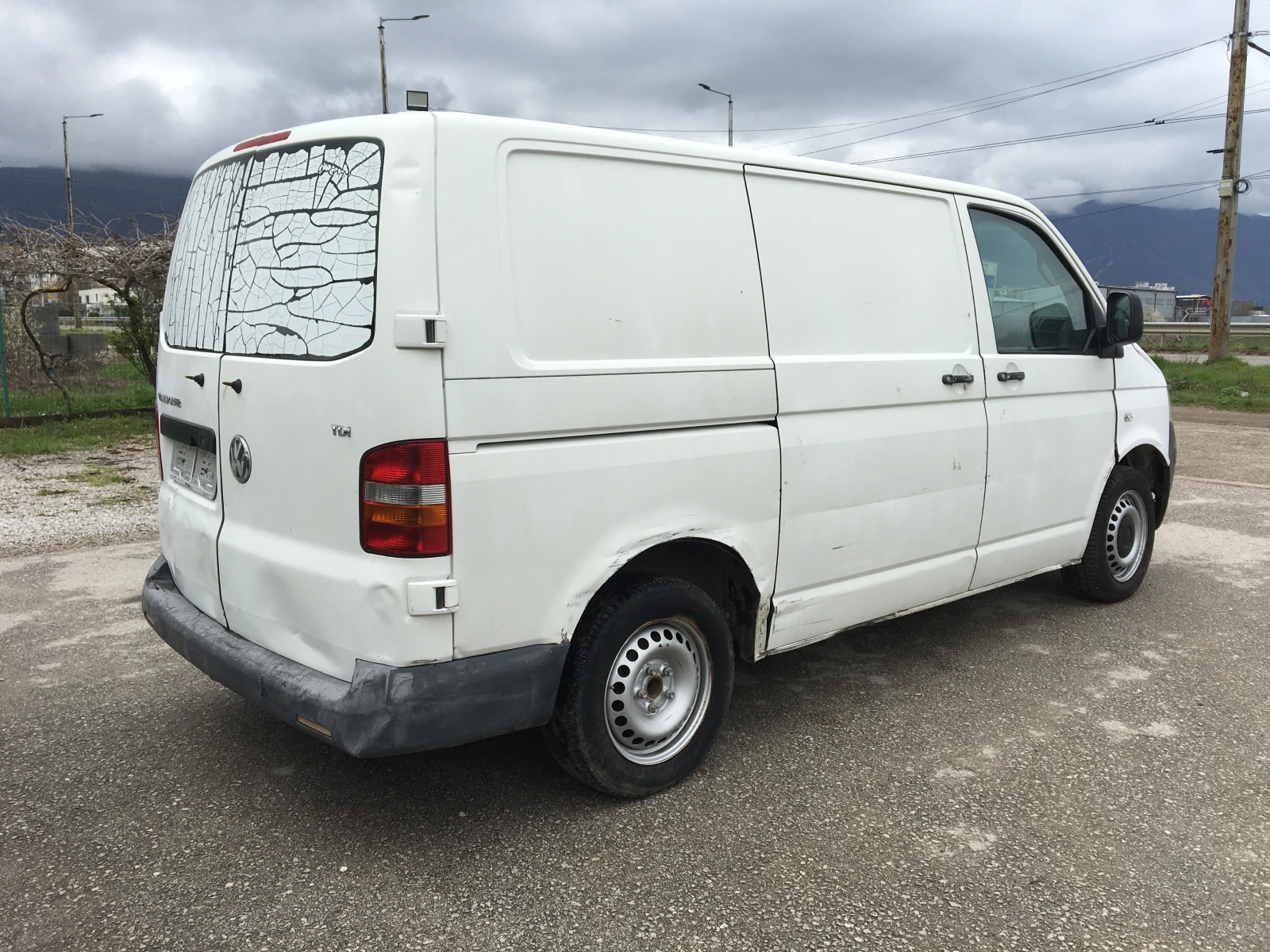VW Transporter 1.9TDI 90kc Italia, снимка 5 - Бусове и автобуси - 52140656