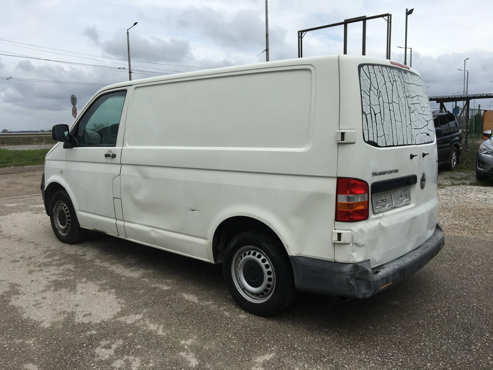 VW Transporter 1.9TDI 90kc Italia, снимка 8 - Бусове и автобуси - 52140656