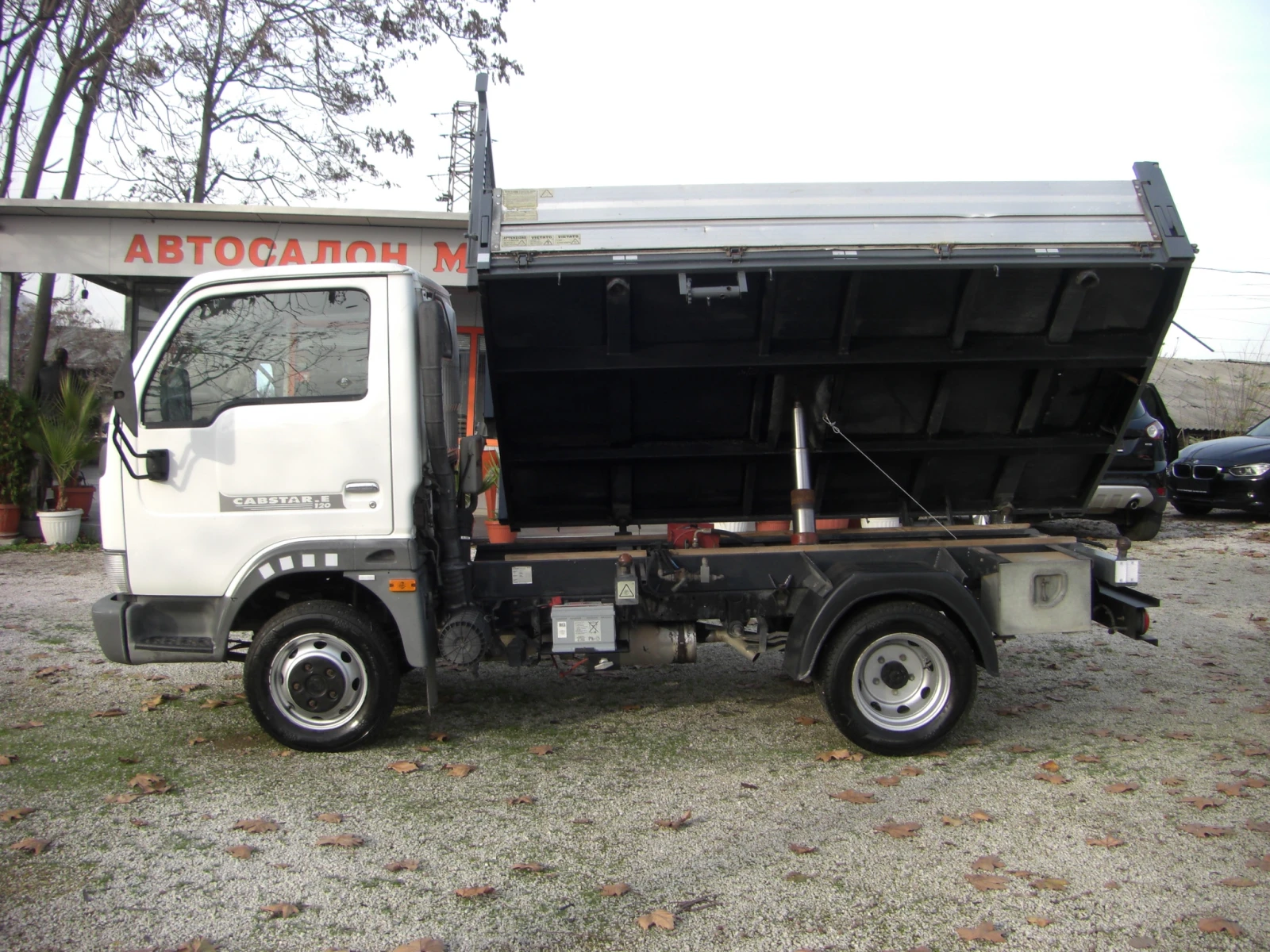 Nissan Capstar 3.0TDI 3.5t ТРИСТРАНЕН САМОСВАЛ - изображение 2