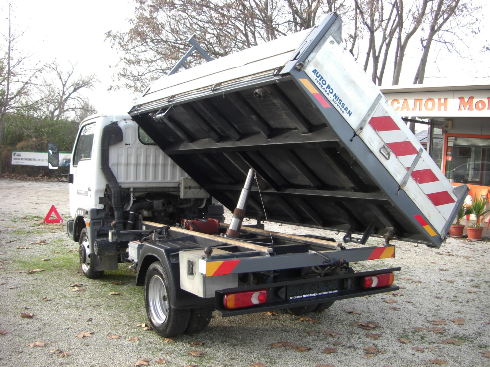 Nissan Capstar 3.0TDI 3.5t ТРИСТРАНЕН САМОСВАЛ - изображение 3