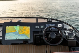 Моторна яхта Cranchi SESSANTASETTE 67 CORSA, снимка 10