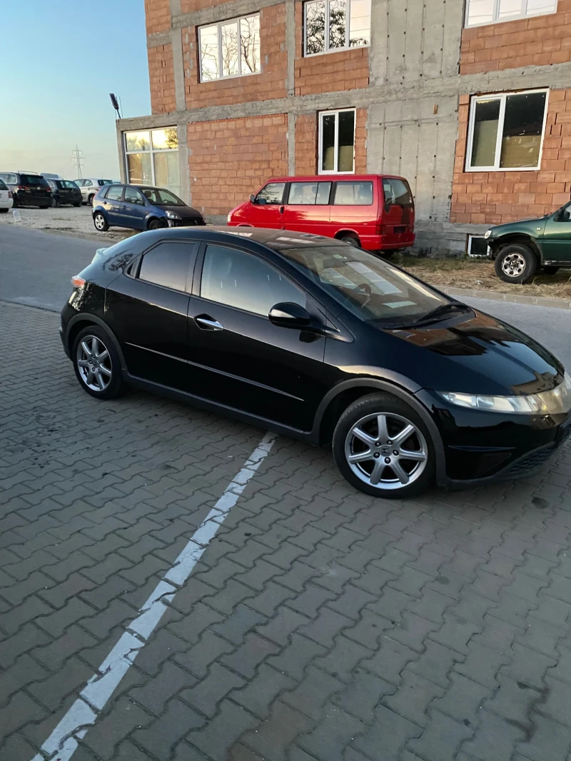 Honda Civic 1.8 , снимка 2 - Автомобили и джипове - 47491654