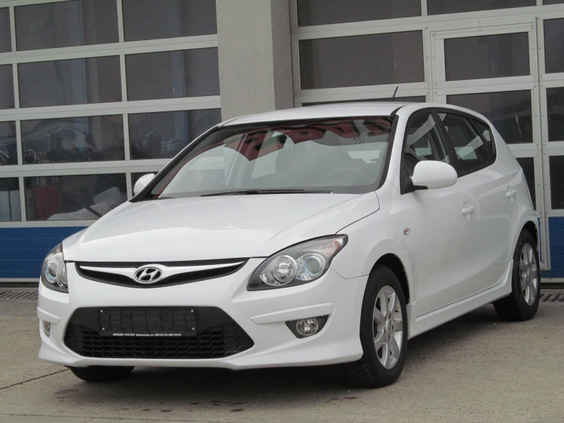 Hyundai I30 1.6CRDI/FACELIFT, снимка 1 - Автомобили и джипове - 48079994