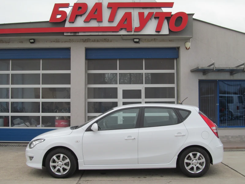 Hyundai I30 1.6CRDI/FACELIFT, снимка 5 - Автомобили и джипове - 48079994