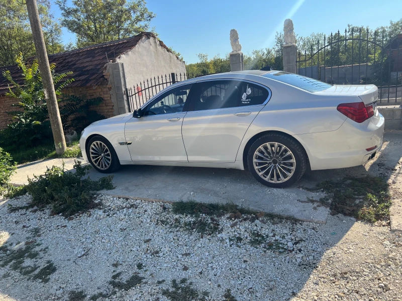 BMW 740, снимка 2 - Автомобили и джипове - 48524006