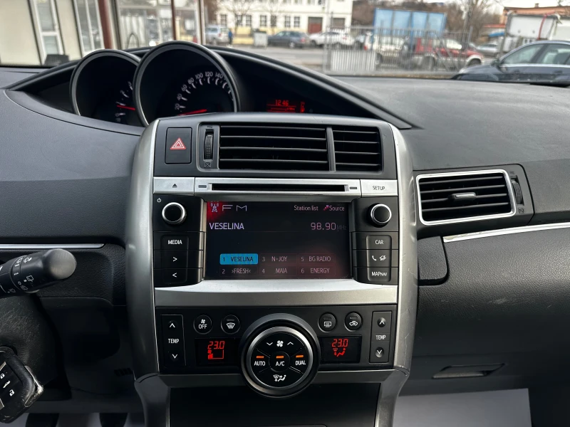 Toyota Verso 2.0D4D 126к.с Face 6+ 1, снимка 11 - Автомобили и джипове - 48663885