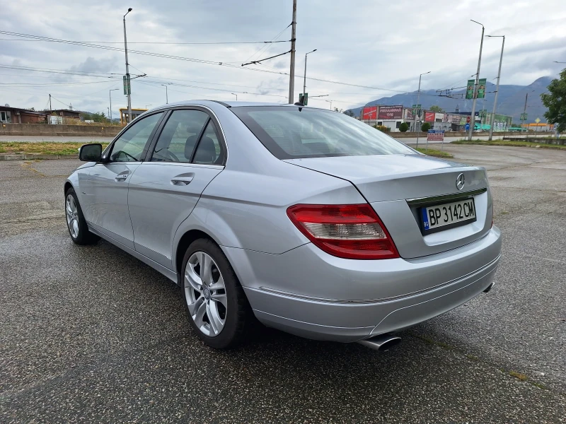 Mercedes-Benz C 320 224кс топ обслужен, снимка 3 - Автомобили и джипове - 49209499