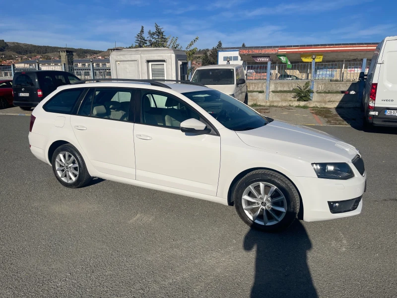 Skoda Octavia 2.0 TDI DSG, снимка 2 - Автомобили и джипове - 49606786