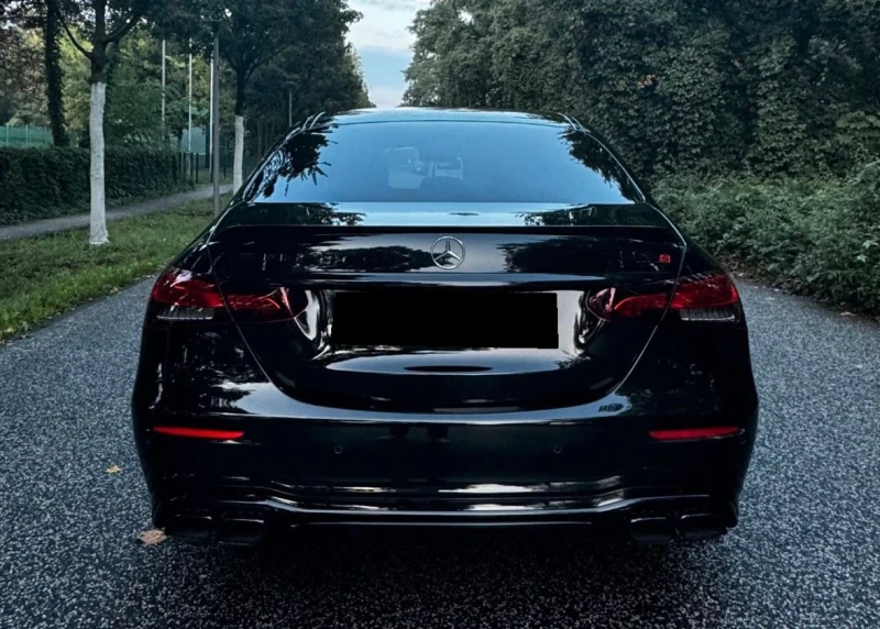 Mercedes-Benz E 63 AMG S 4Matic+ , снимка 3 - Автомобили и джипове - 52470400