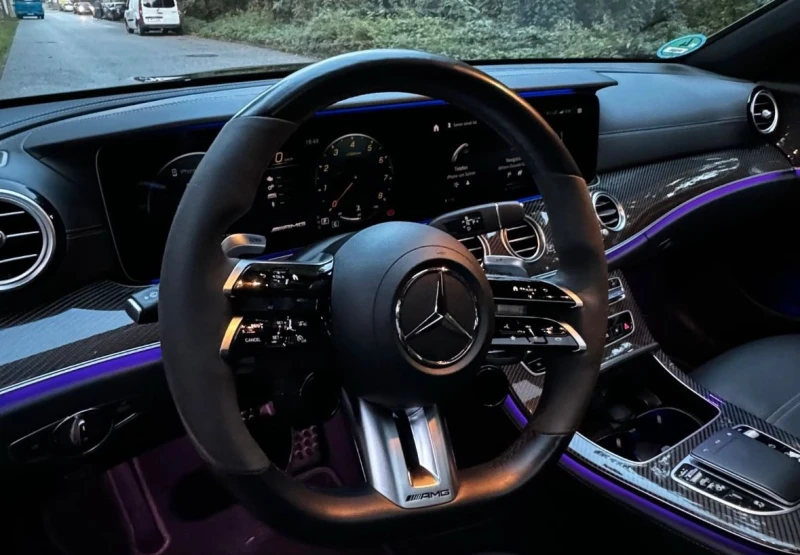 Mercedes-Benz E 63 AMG S 4Matic+ , снимка 5 - Автомобили и джипове - 52470400