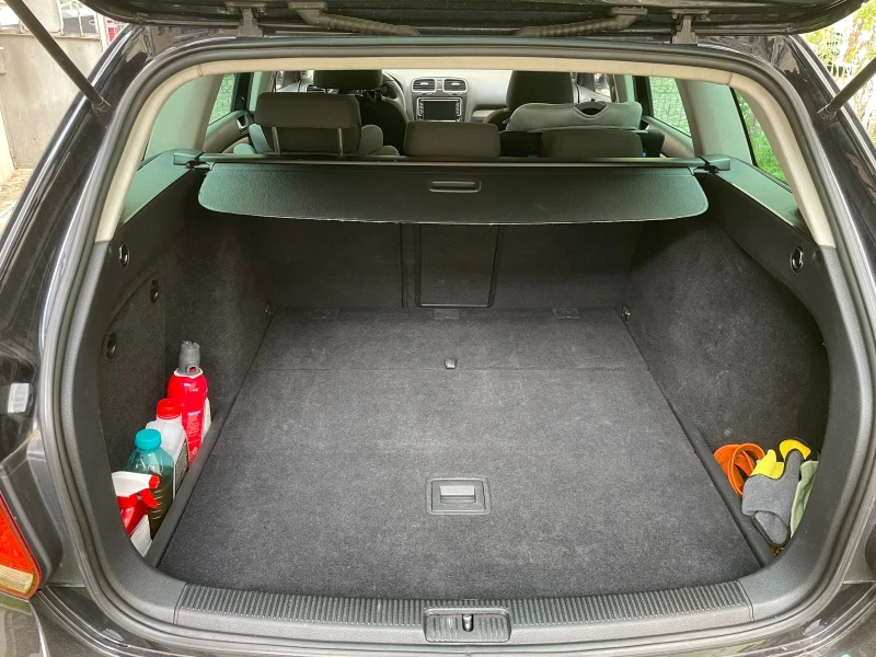 VW Golf Variant 1.6 TDI, снимка 7 - Автомобили и джипове - 52974473