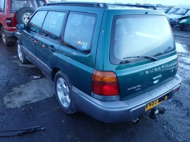 Subaru Forester 2.0 turbo, снимка 7 - Автомобили и джипове - 35997586