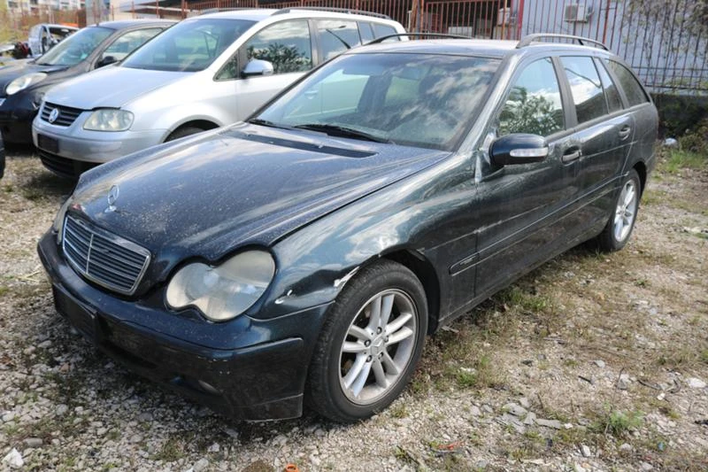 Mercedes-Benz C 220 CDI, снимка 2 - Автомобили и джипове - 36559876