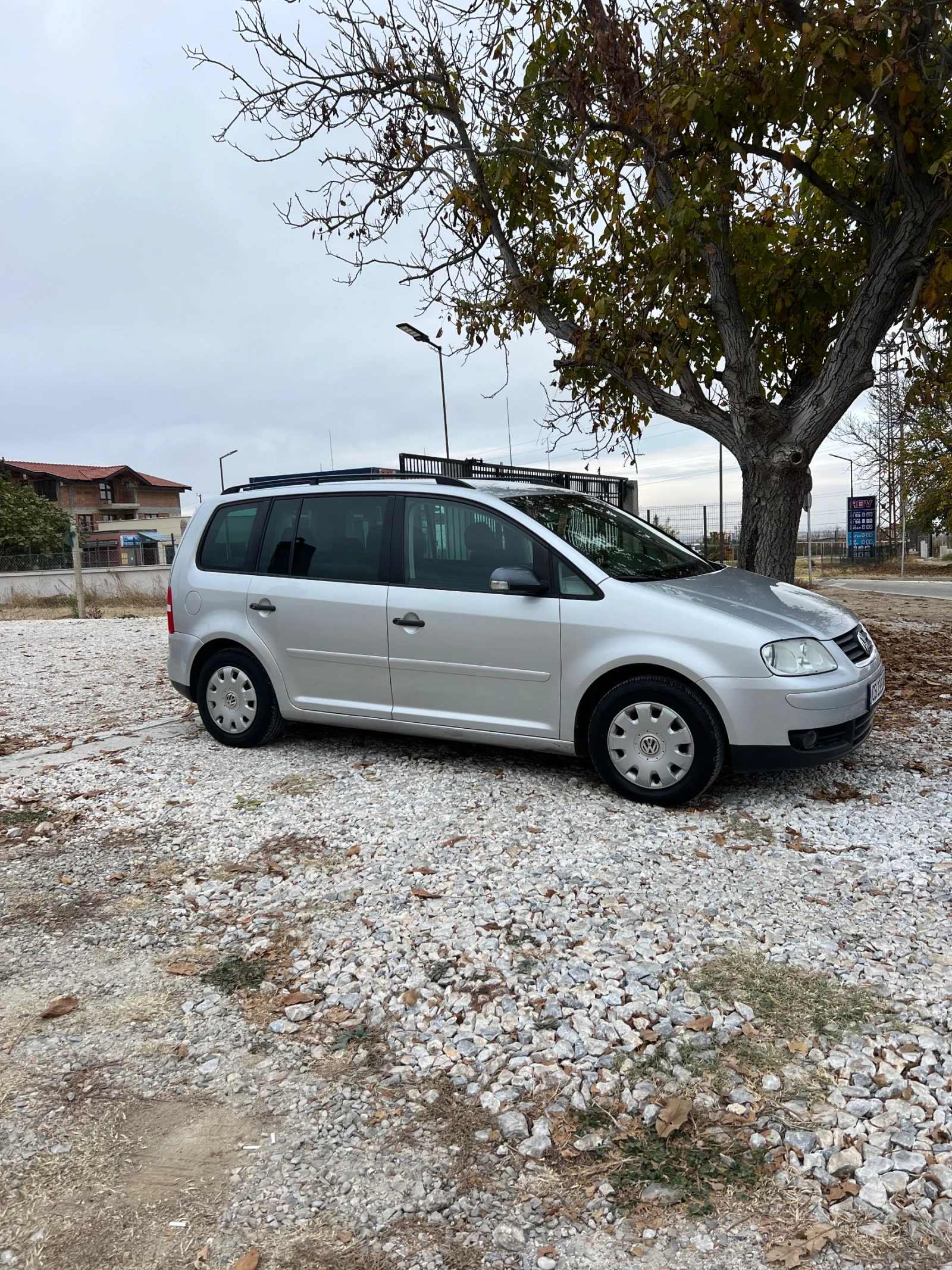 VW Touran 1.6 i 102 ps GAZ - изображение 7