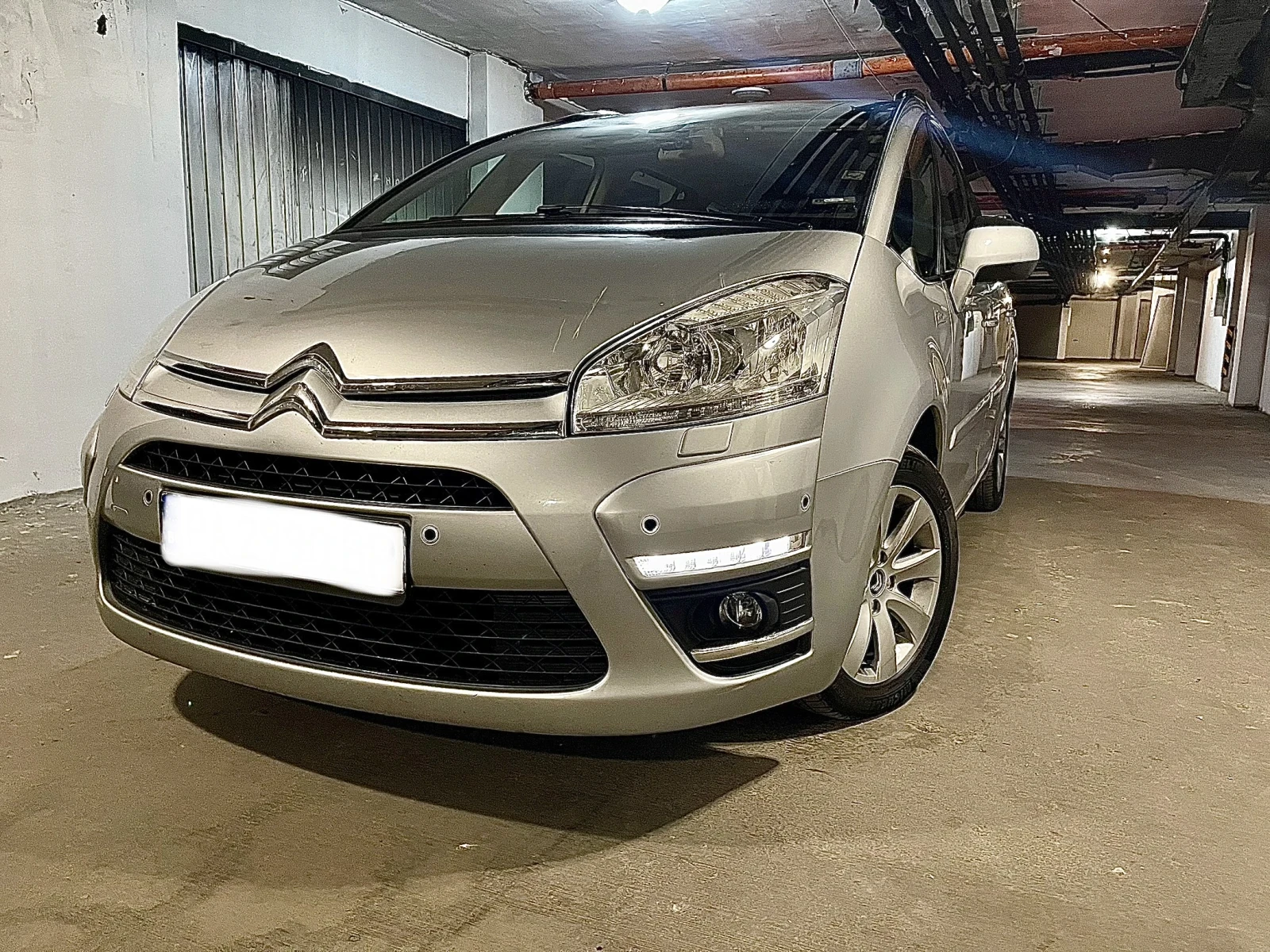 Citroen C4 Picasso 2.0HDI/Grand Picasso /1-ви собственик/Exclusive - изображение 2