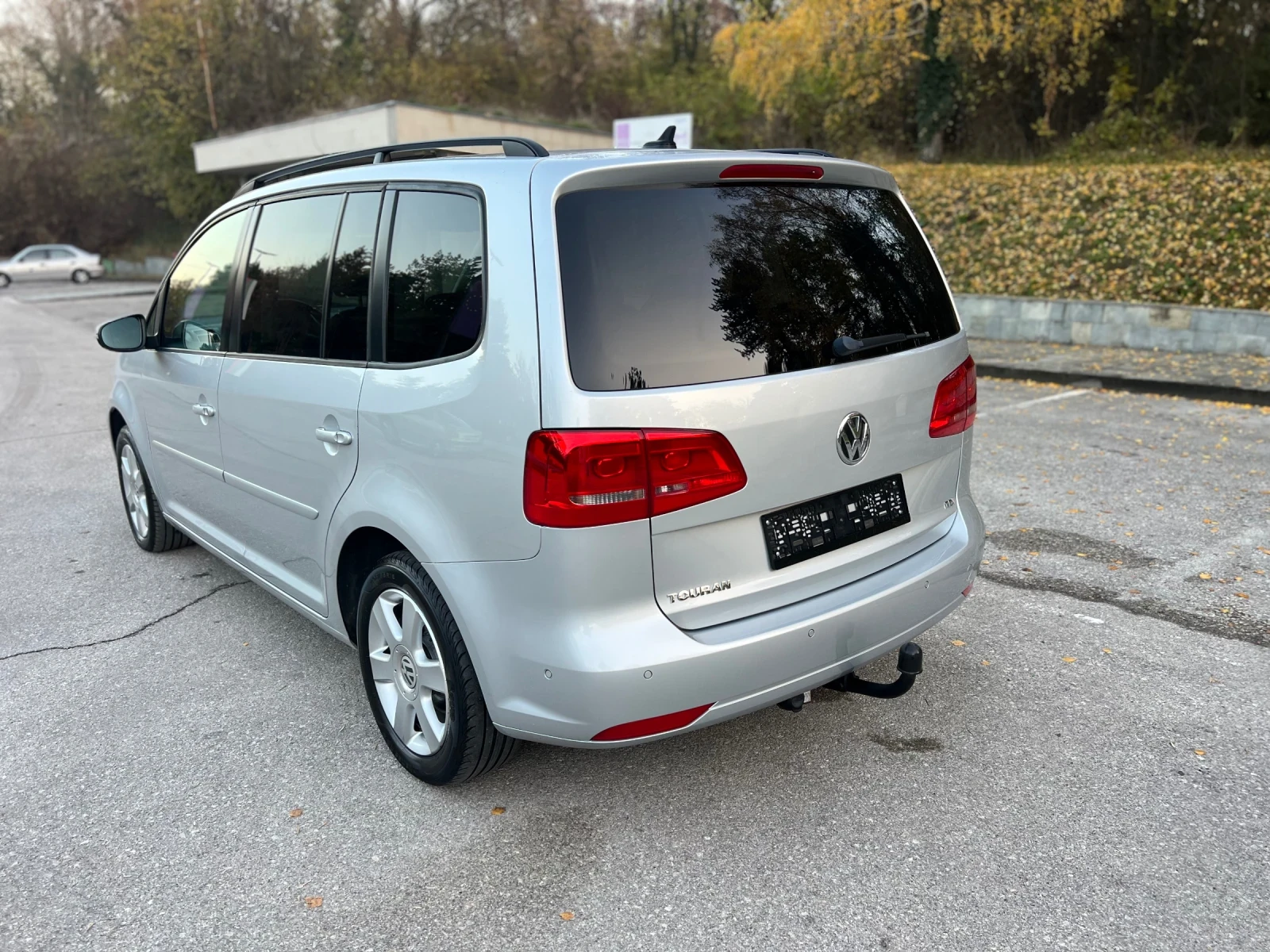 VW Touran 1.6TDI NAVI EURO5B - изображение 4