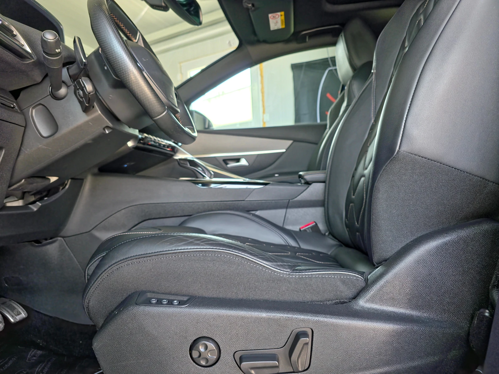 Peugeot 3008 2. 0 GT BLUEHDi 181 S&S EAT8 - изображение 7