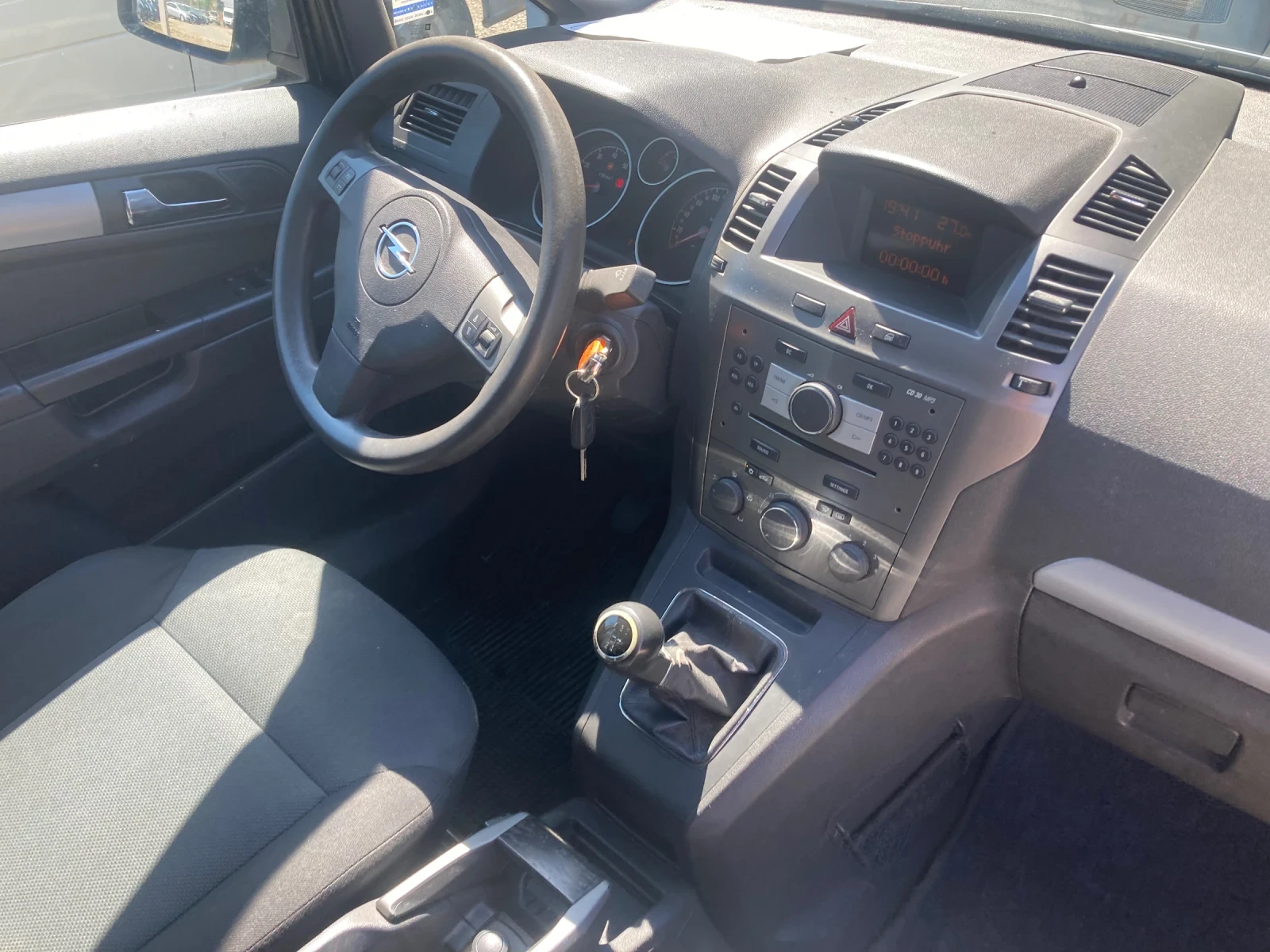 Opel Zafira 1.8i, снимка 11 - Автомобили и джипове - 49467998