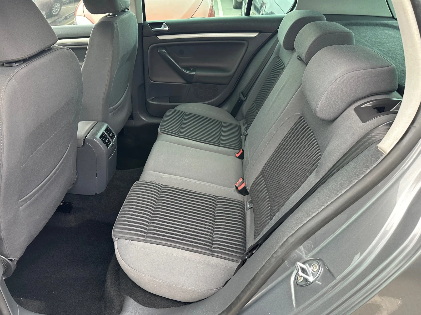 VW Golf 2.0 TDI 8кл. BMM Sportline - изображение 8