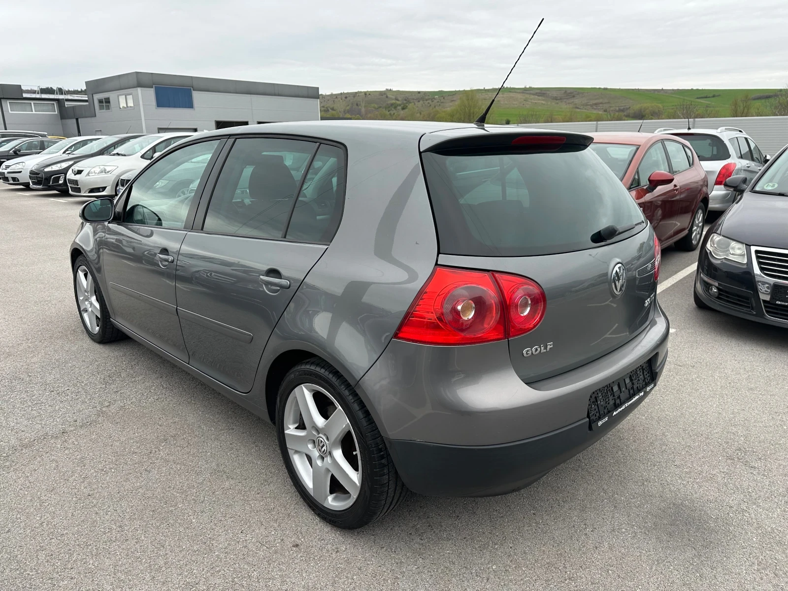 VW Golf 2.0 TDI 8кл. BMM Sportline - изображение 5