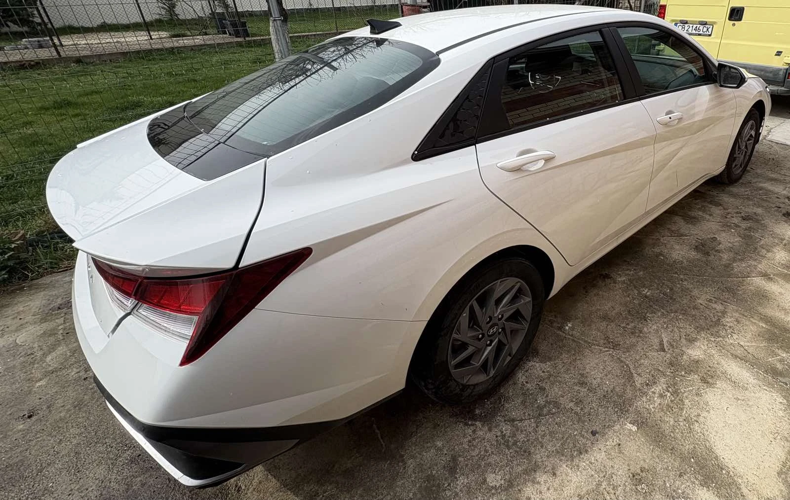 Hyundai Elantra 2.0L FI DOHC - изображение 6