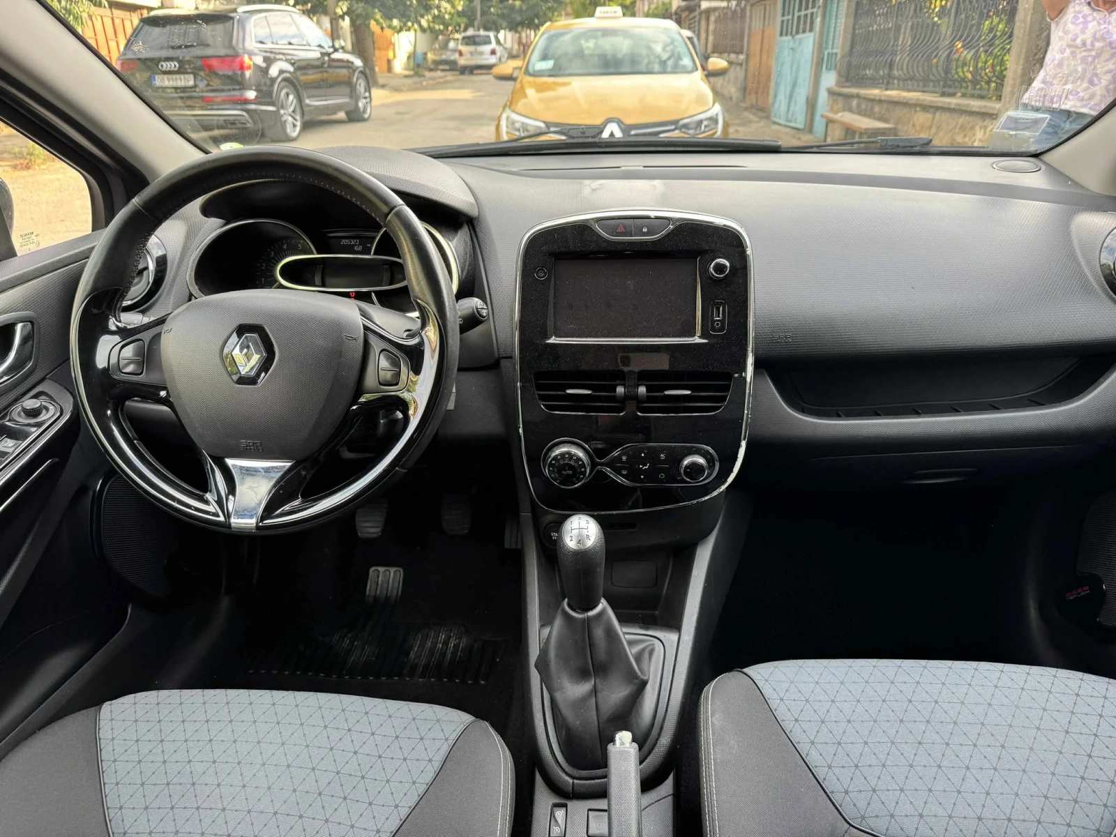 Renault Clio 1.5 DCI Евро 6 - изображение 10