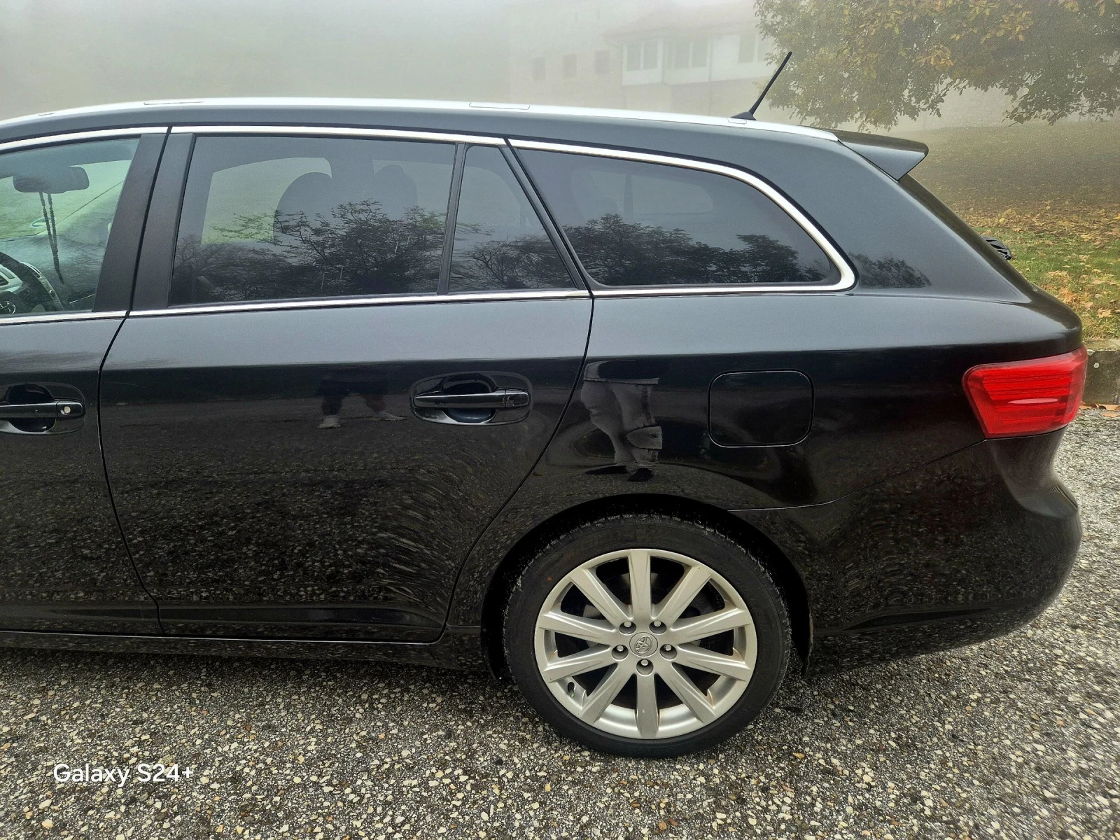 Toyota Avensis Full екстри!!! Перфектна!!! - изображение 8