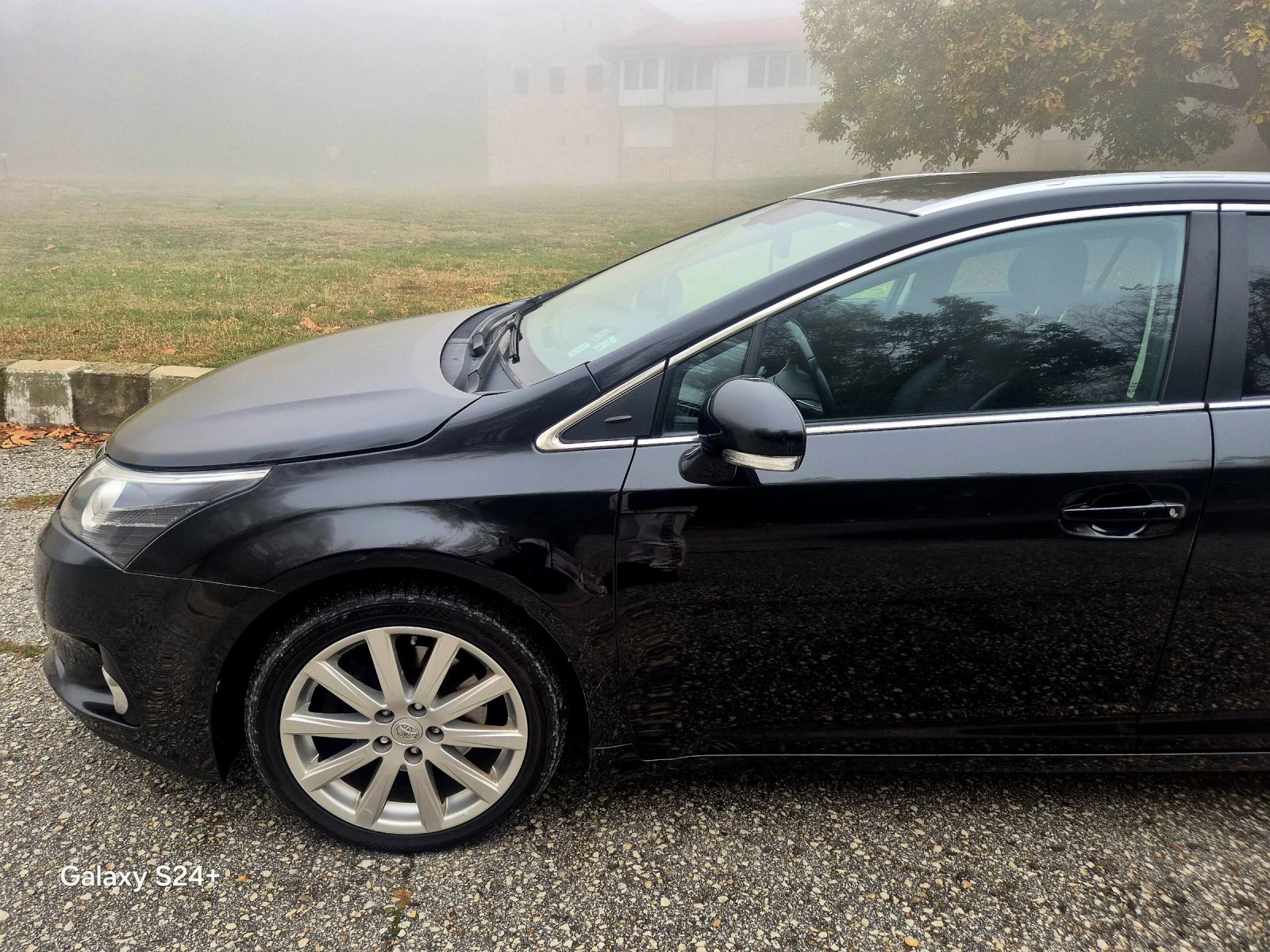 Toyota Avensis Full екстри!!! Перфектна!!! - изображение 7