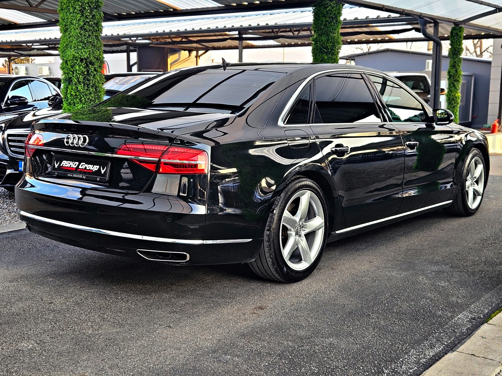 Audi A8 L/4.2TDI/TV/DISTR/BOSE/CAMERA/ОБДУХ/МАСАЖ/ВАКУМ/LI, снимка 5 - Автомобили и джипове - 53738164