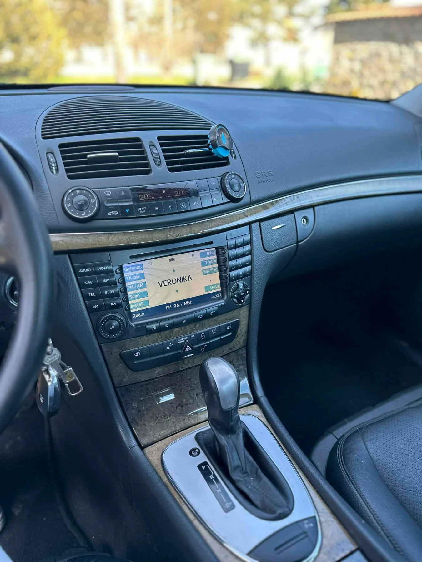 Mercedes-Benz E 320 D - изображение 4